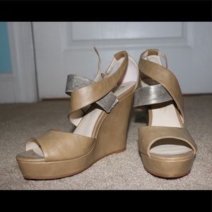 Women’s Tan & Silver Wedges